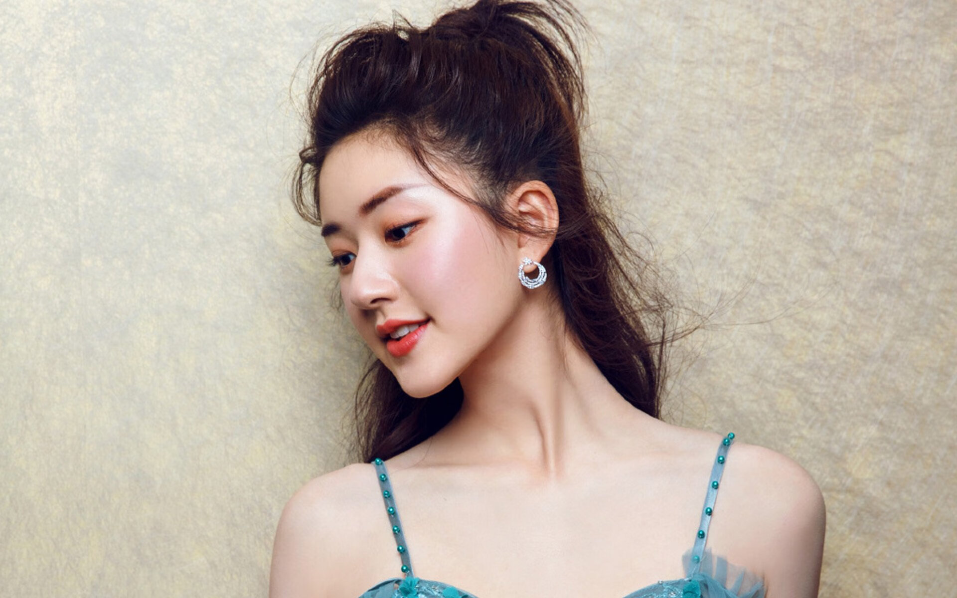 足球科技展在上海成功举行,足球展厅